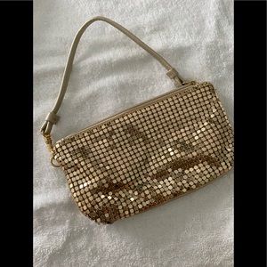 New York and company wristlet